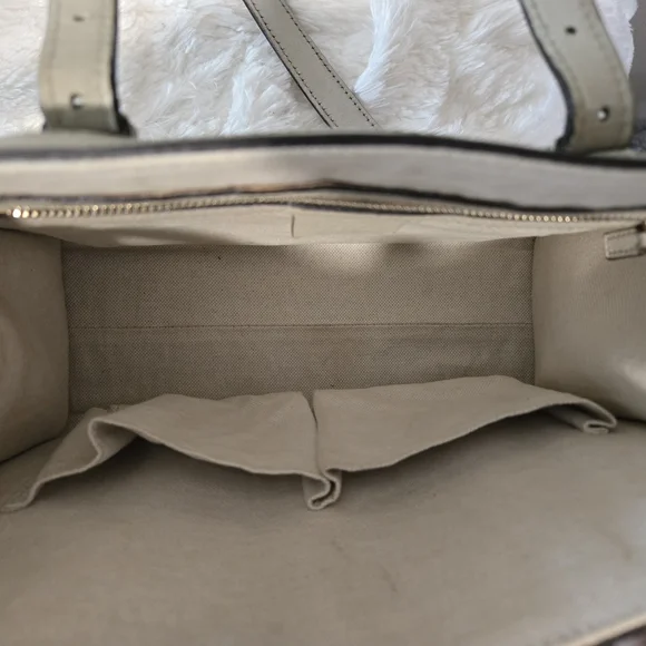 Gucci Guccissima Beige Crossbody Bag - Picture 3 of 12